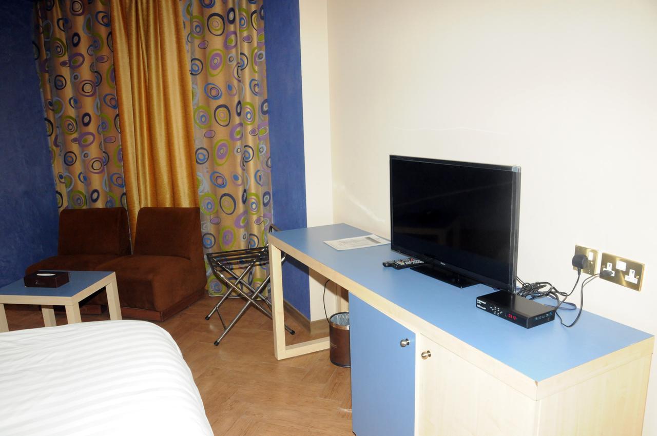 Sky Hotel Salmiya Bagian luar foto