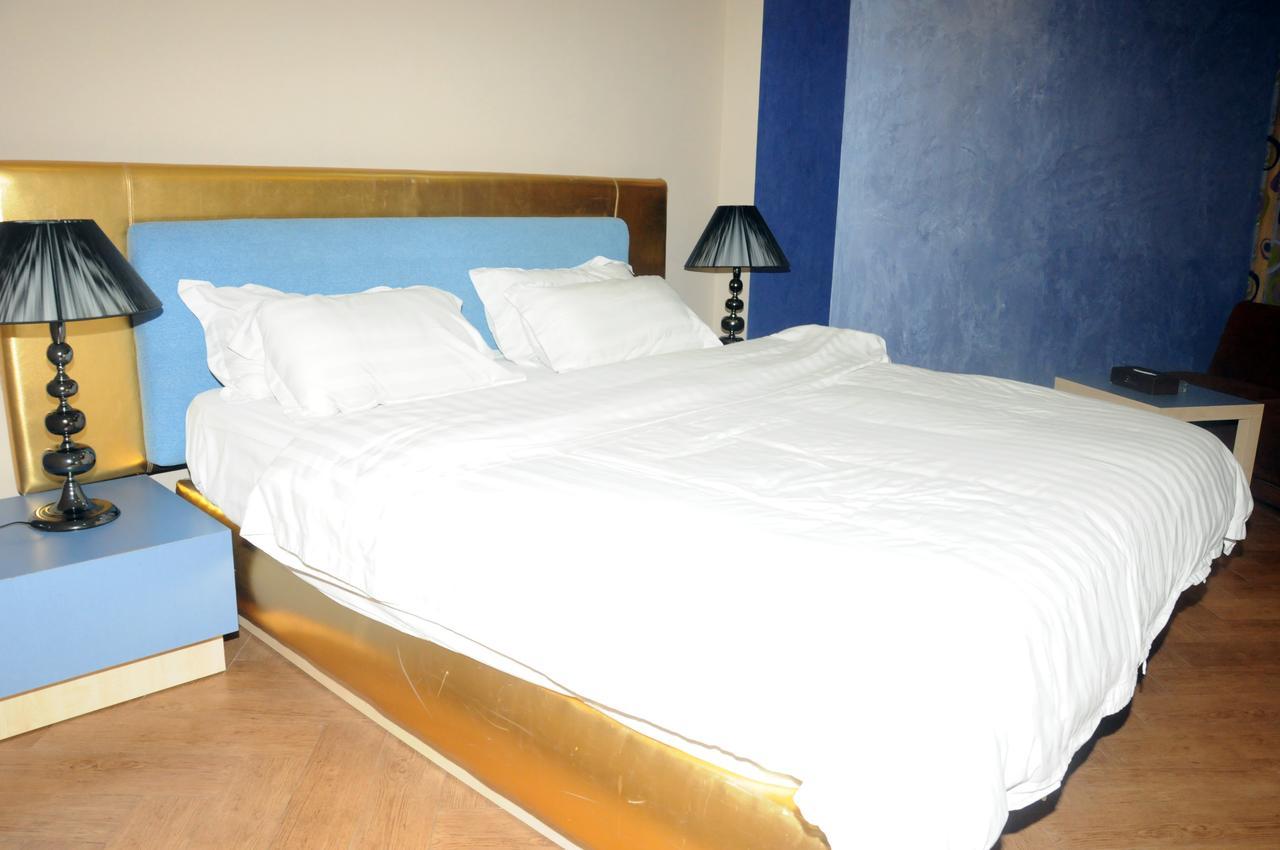 Sky Hotel Salmiya Bagian luar foto